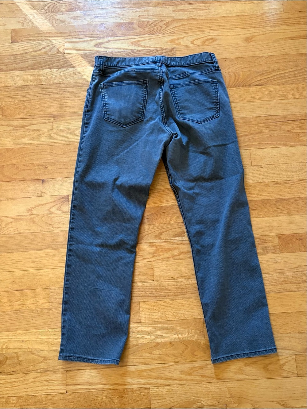 2 pairs of Banana Republic Ribbed Jeans in Gray and Green size 33 by 30 - Picture 8 of 16